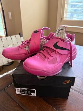 Ma Pearl Nike Hot Pink Basketball Sneakers Size 9 men